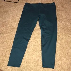 Teal Fabletics leggings